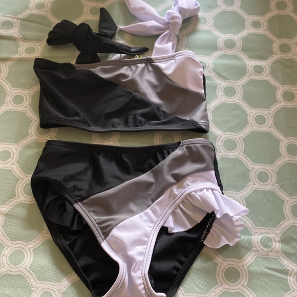NWT 2pc Swimsuit size 2-3T - Picture 4 of 5